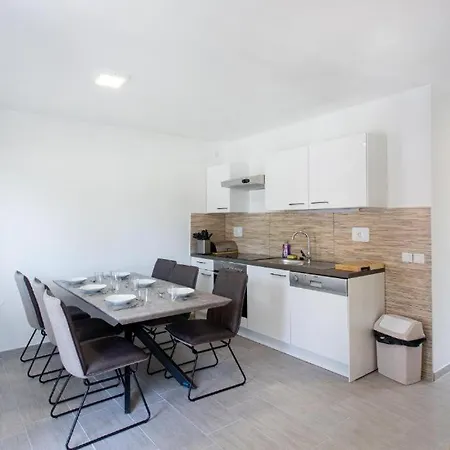 Apartma Zala Tatil parkı