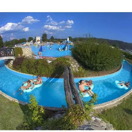 ホリデーパーク Apartma Zala *